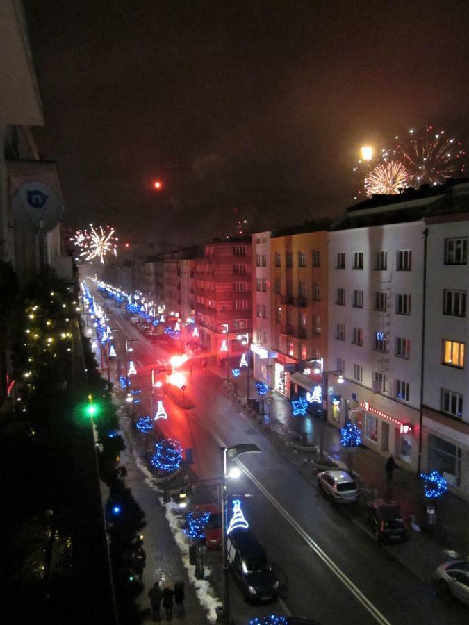 Centrum, 700M Do Plazy - 2 Sypialnie, Salon, Balkon, Bezplatny Parking, Gdynia Eksteriør billede